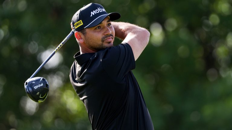 Day makes smooth start to PGA title defence