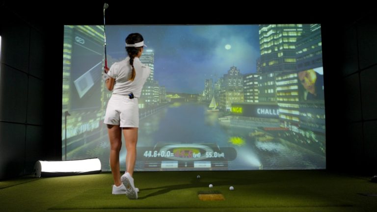 Uneekor golf simulators