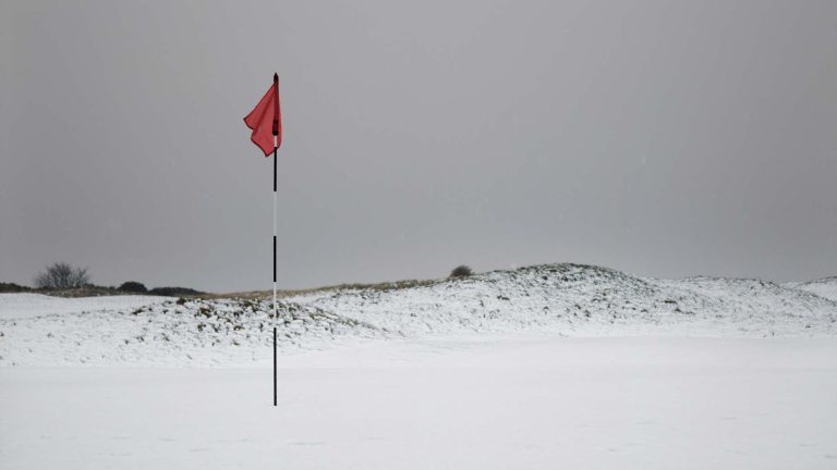 5 easy gifts for the minimalist winter golfer 5 easy gifts for the minimalist winter golfer