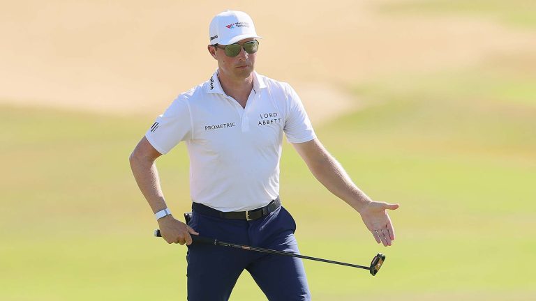 Inside his WWT Championship-winning bag