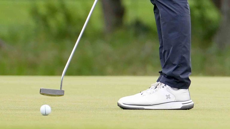 1 easy way to instantly make more putts 1 easy way to instantly make more putts