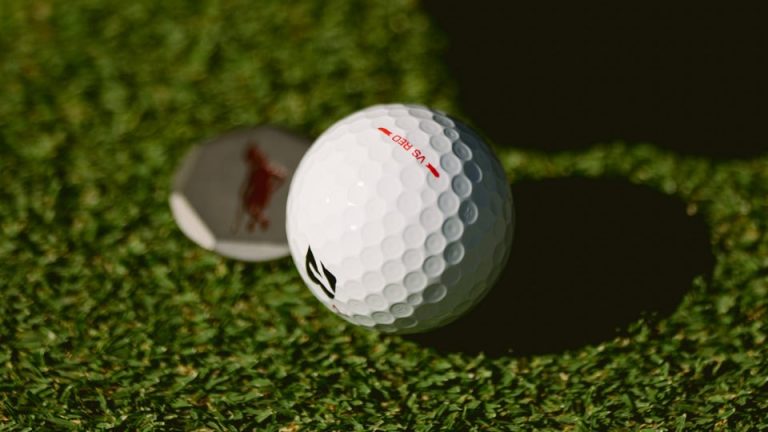 Bridgestone Golf – Adam Rehberg meeting Bridgestone Prototype golf ball