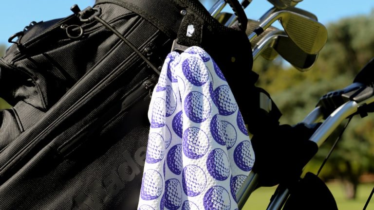 The Golf Ball in Blue - Par Bleu towels