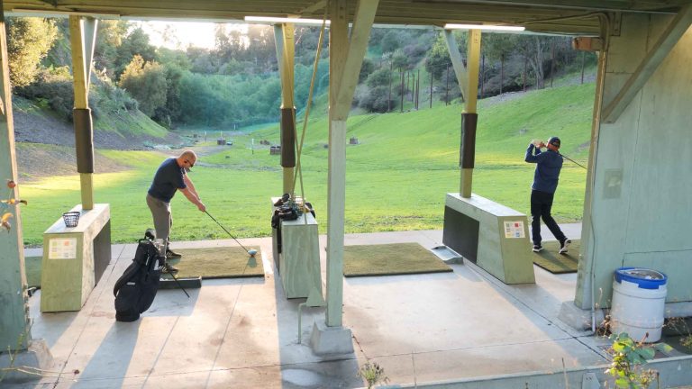 This driving range isn’t fancy. But the game could learn something from it This driving range isn't fancy. But the game could learn something from it