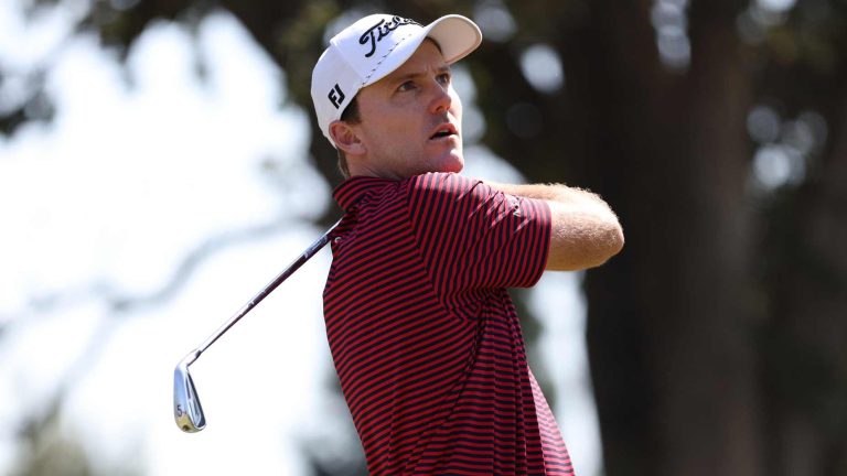 Top 5-ranked pro leads betting favorites