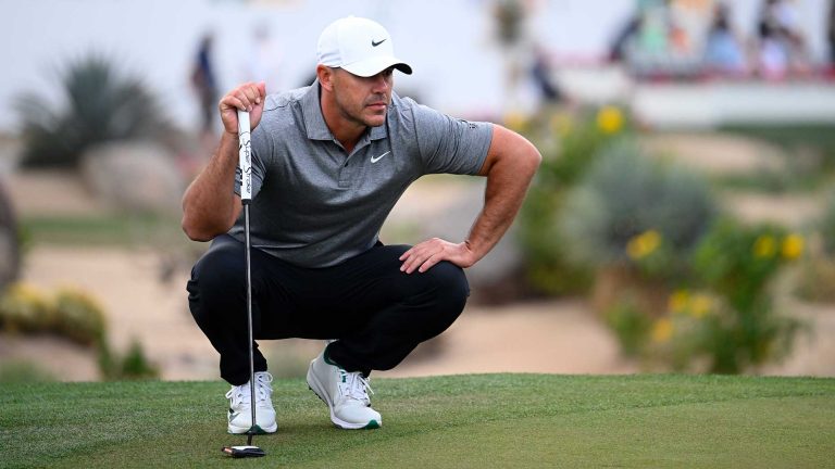 Brooks Koepka’s comeback rolls on. But what’s up with his putter?