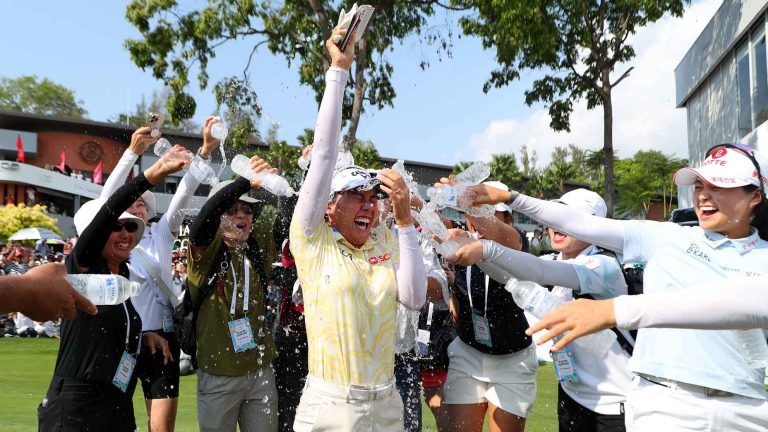 Jeeno Thitikul claims 8th LPGA win, 1st in home country of Thailand Jeeno Thitikul claims 8th LPGA win, 1st in home country of Thailand