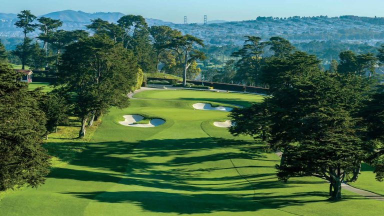 This iconic club's primary clubhouse is 10 miles from the course