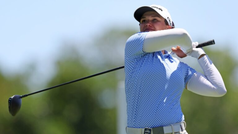 Green ace carries her to share of lead, Aussie Choi in mix - News