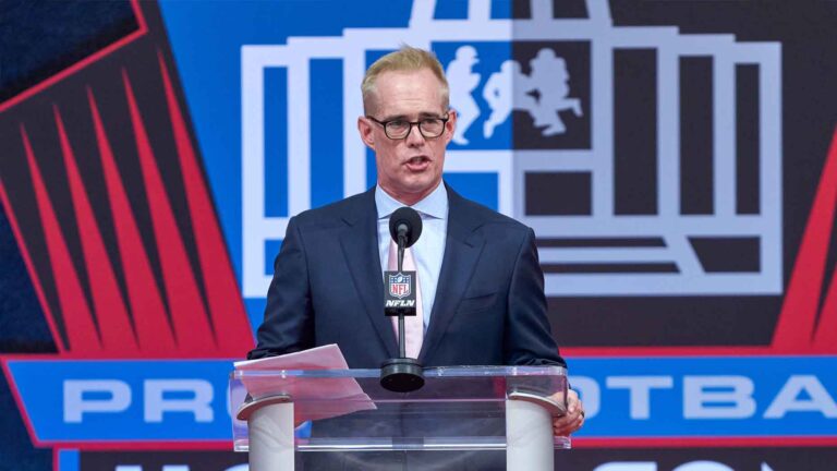 Joe Buck explains the challenges of calling pro golf